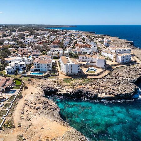 Apartamentos Sol Ponent Cala Blanca  Exterior photo