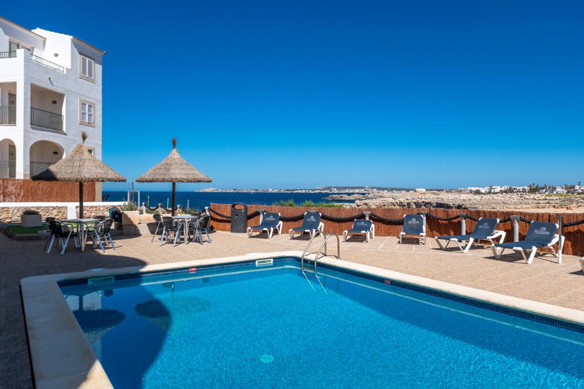 Apartamentos Sol Ponent Cala Blanca  Exterior photo