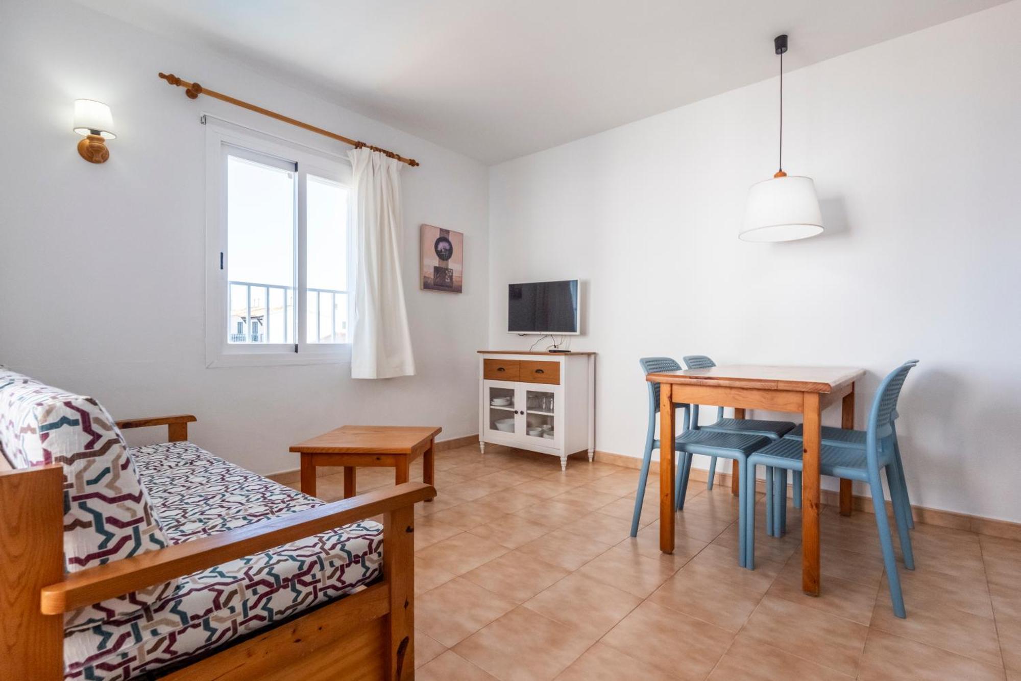 Apartamentos Sol Ponent Cala Blanca  Exterior photo