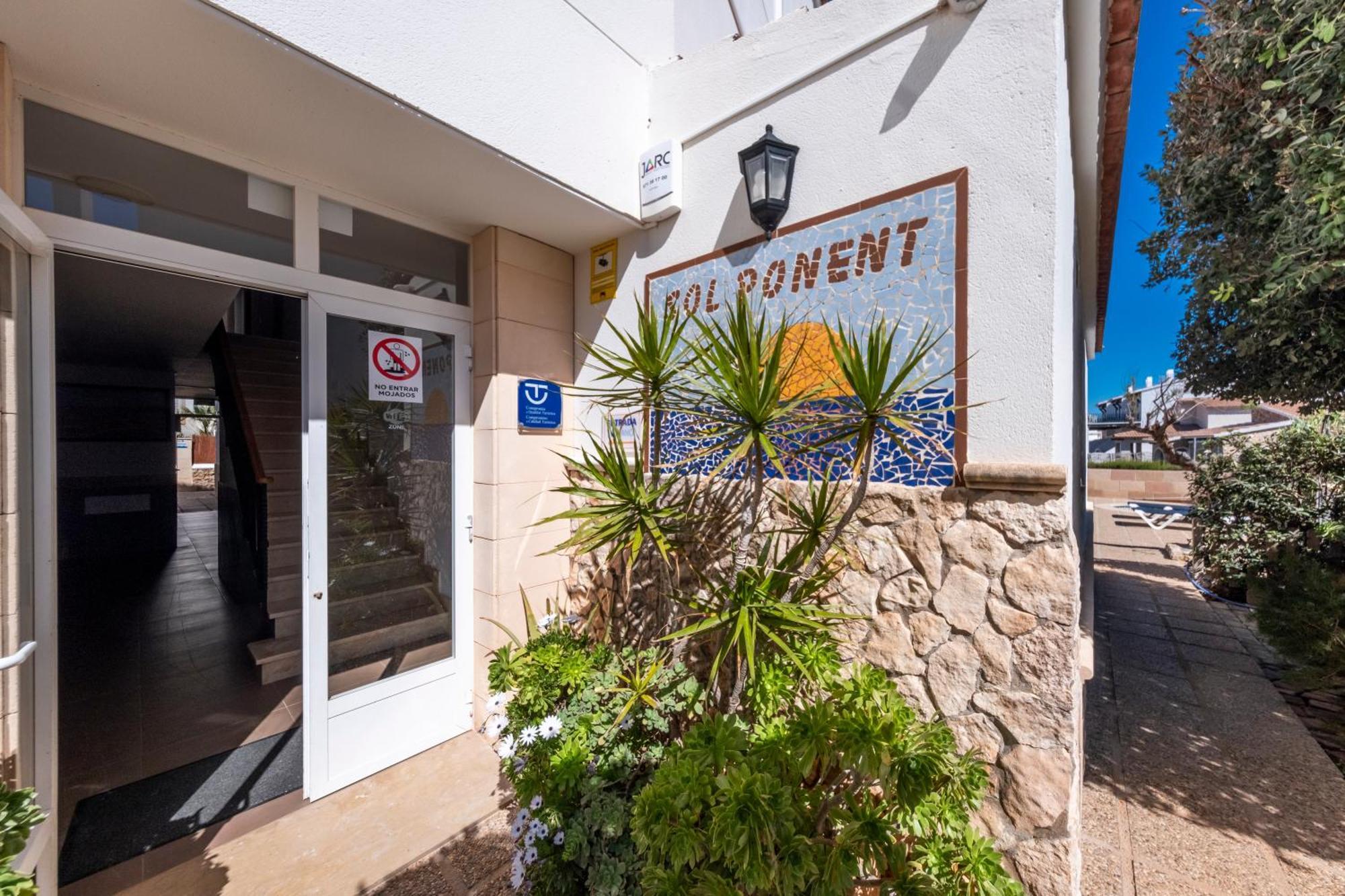Apartamentos Sol Ponent Cala Blanca  Exterior photo