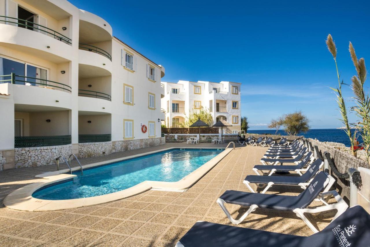 Apartamentos Sol Ponent Cala Blanca  Exterior photo